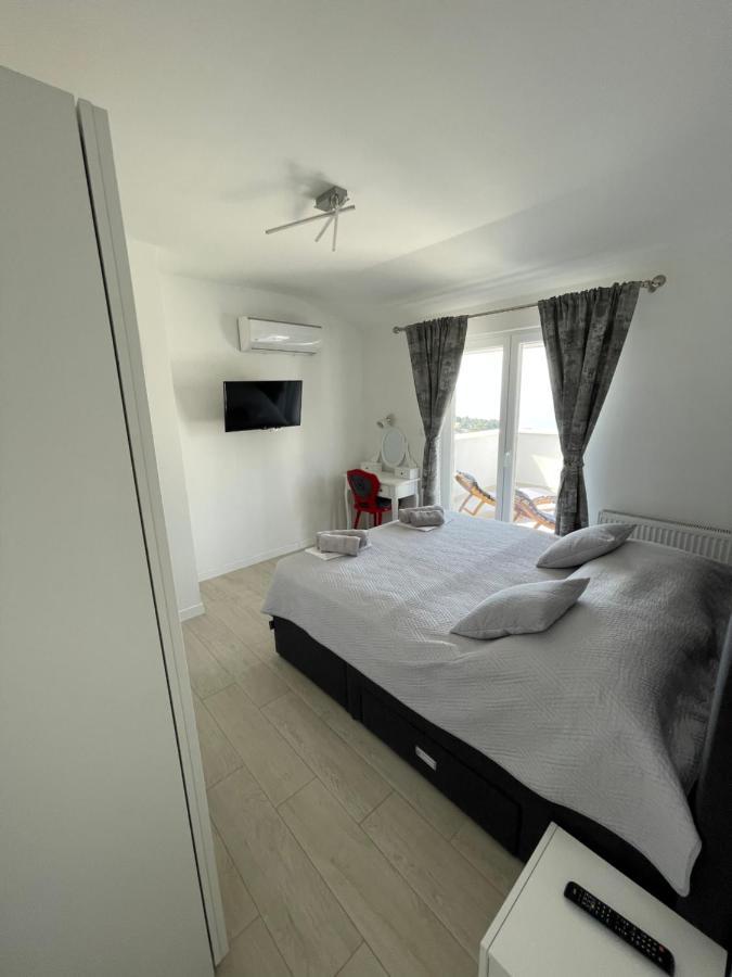Apartman Mili Baška Voda المظهر الخارجي الصورة