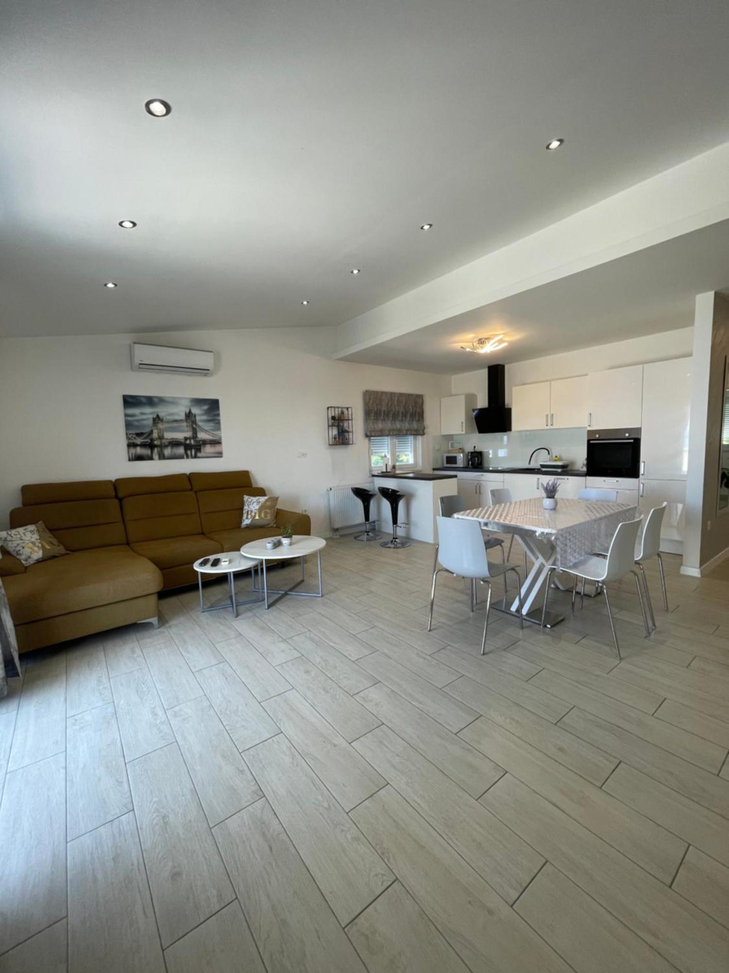 Apartman Mili Baška Voda المظهر الخارجي الصورة
