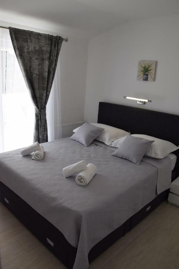 Apartman Mili Baška Voda المظهر الخارجي الصورة